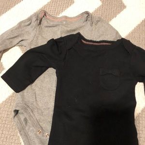 Set of 2 plain long sleeve onesies